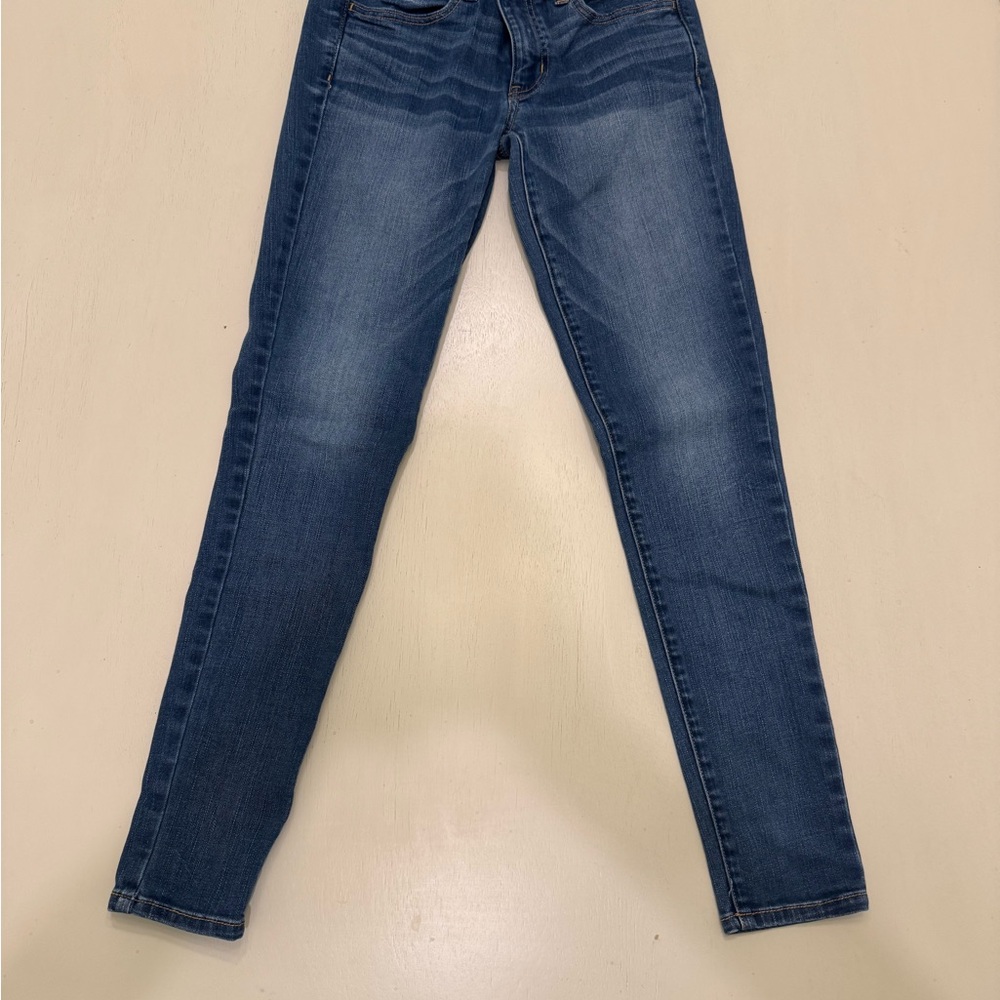 American Eagle Outfitters Women's Skinny Jeans in Dark Blue Wash